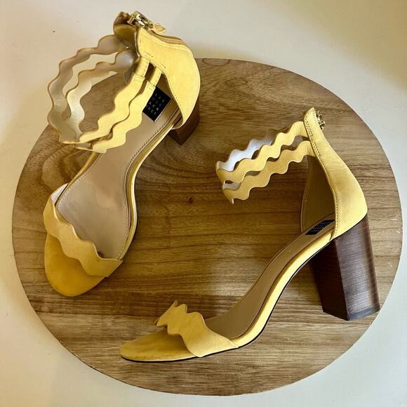 White House Black Market Shoes - Pale Yellow Retro Mod Wavy Ankle Strap Stacked Chunky Heel Sandal 8.5